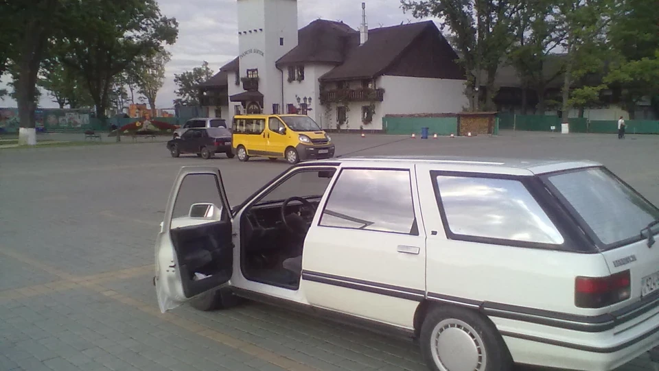 Renault 21 nevada 2.1 td 5