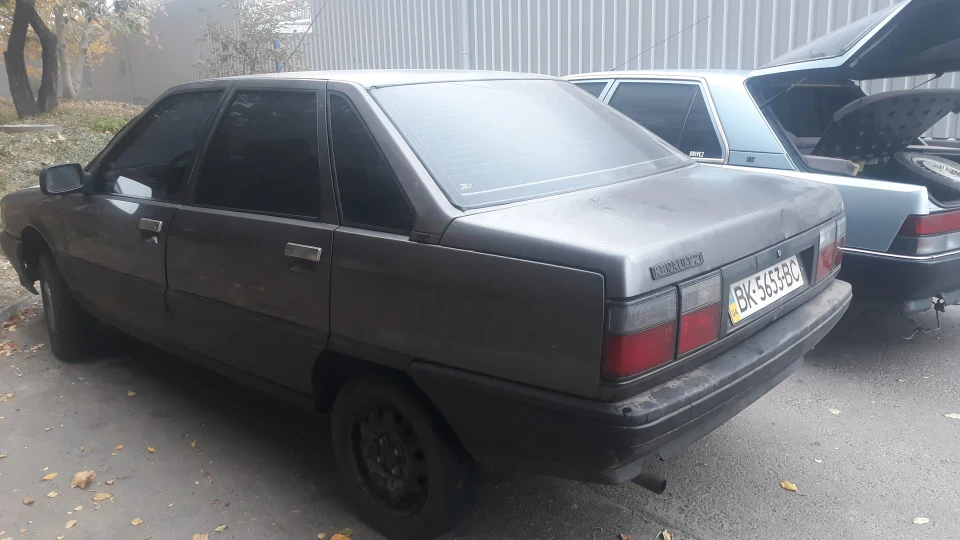 версія Renault 21 Rally 3