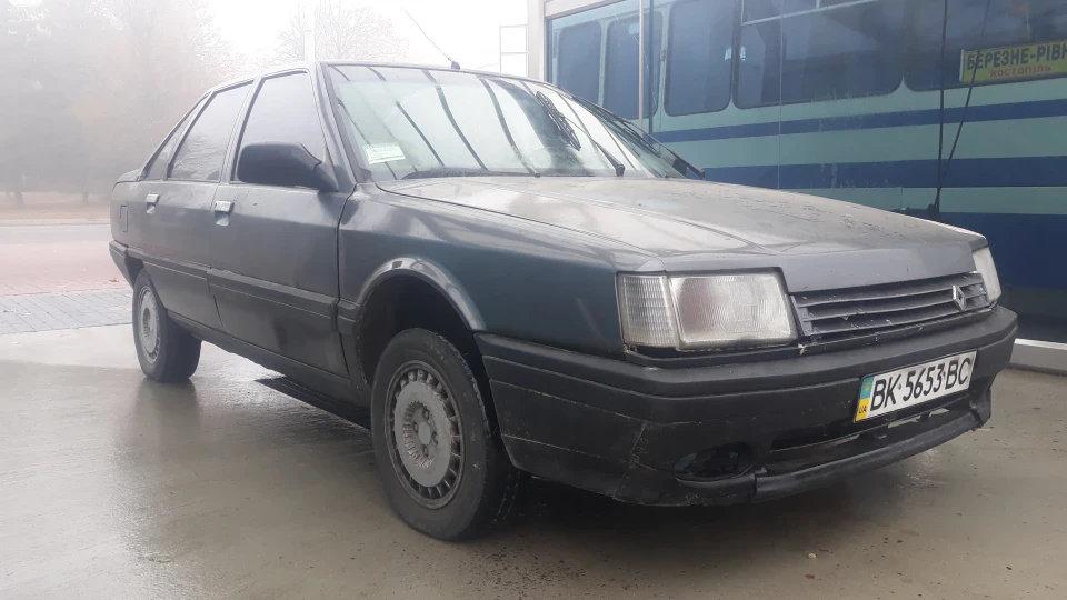 версія Renault 21 Rally 4