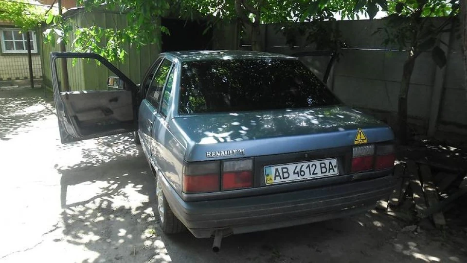 Renault 21 Ренушка-простушка )