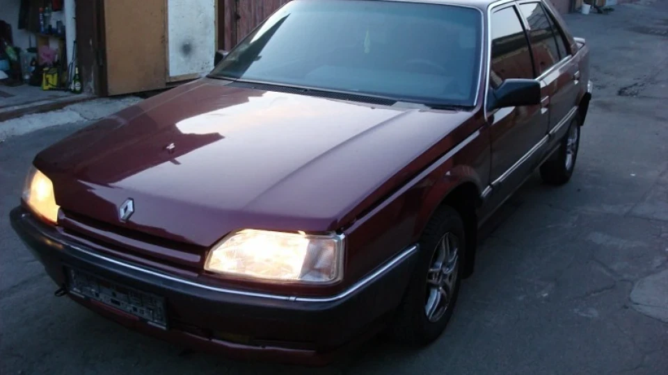 Renault 25