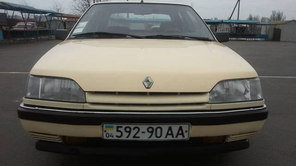 Renault 25 2.1 TDI Бежевий 3