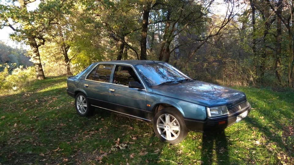 Renault 25 Синя перлина