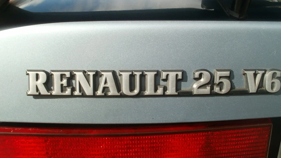 Renault 25 V6 Ingection 5