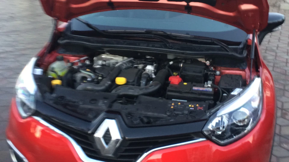 Renault Captur Червоний металік 1.5 dci 4