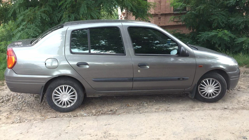 Renault Clio Symbol 2
