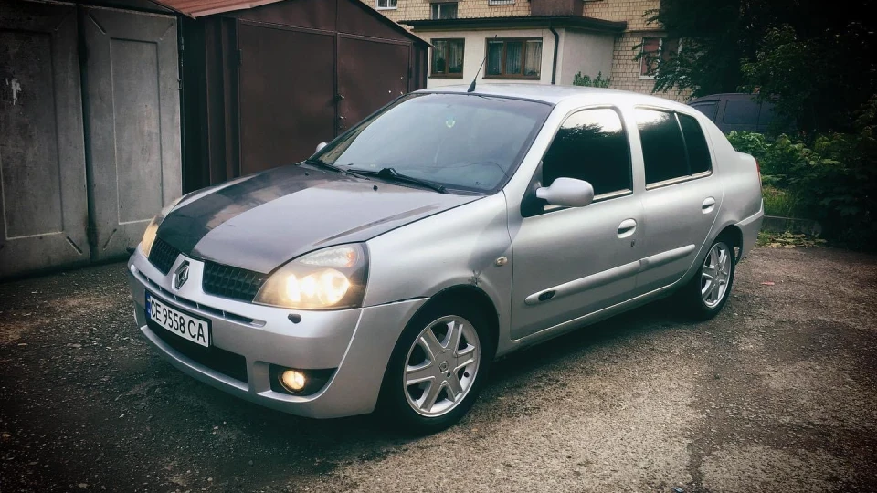 Renault Clio Symbol 2