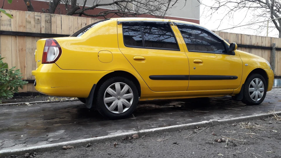 Renault Clio Symbol 2