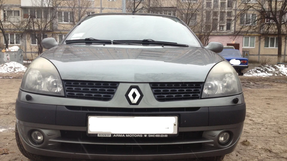 Renault Clio Symbol 1.4 16v 2