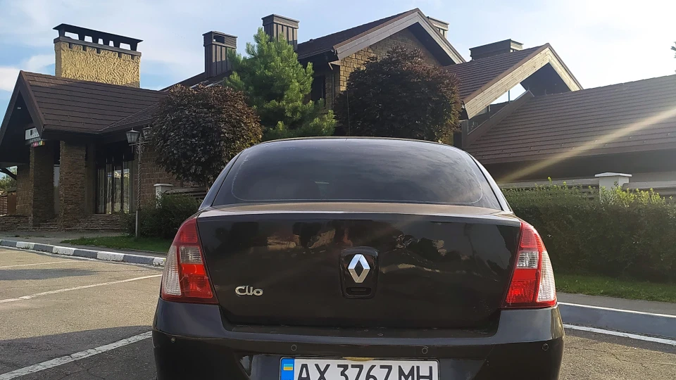 Renault Clio Symbol 1.4 АТ Коник Горбунок 3