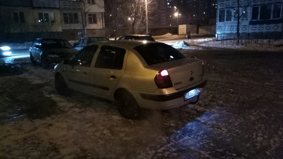 Renault Clio Symbol 1.4i v8 4