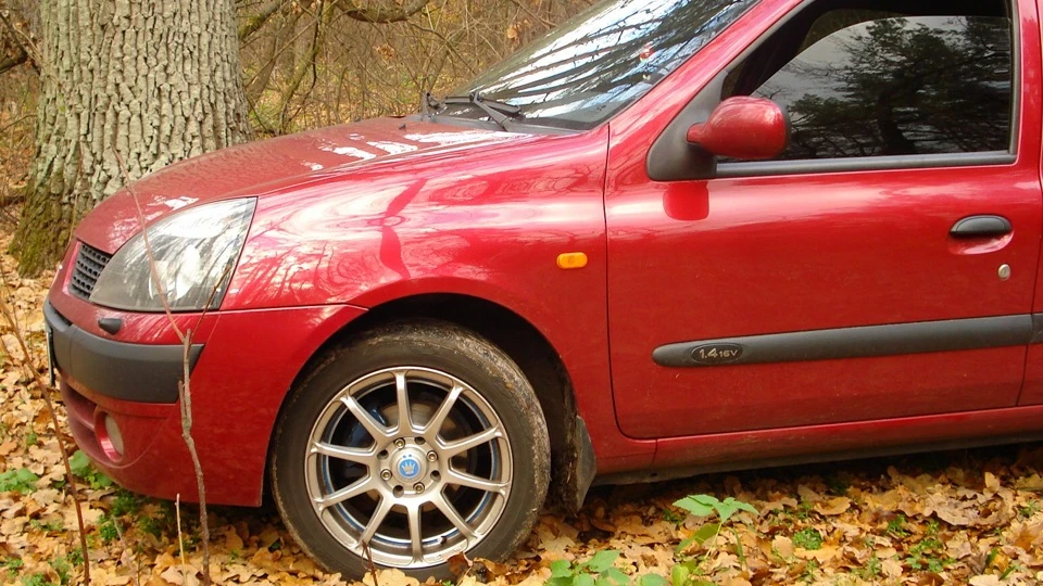 Renault Clio Symbol 6.3 AMG 3