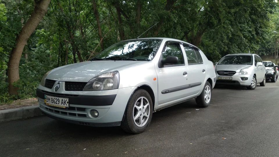 Renault Clio Symbol CAR-TRUNK 3