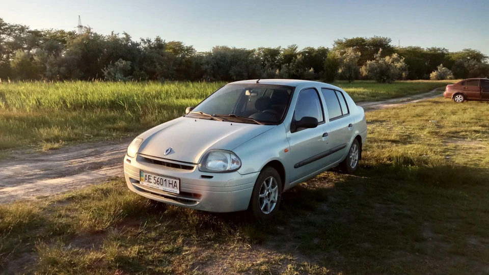 Renault Clio Symbol Царівна жаба 4