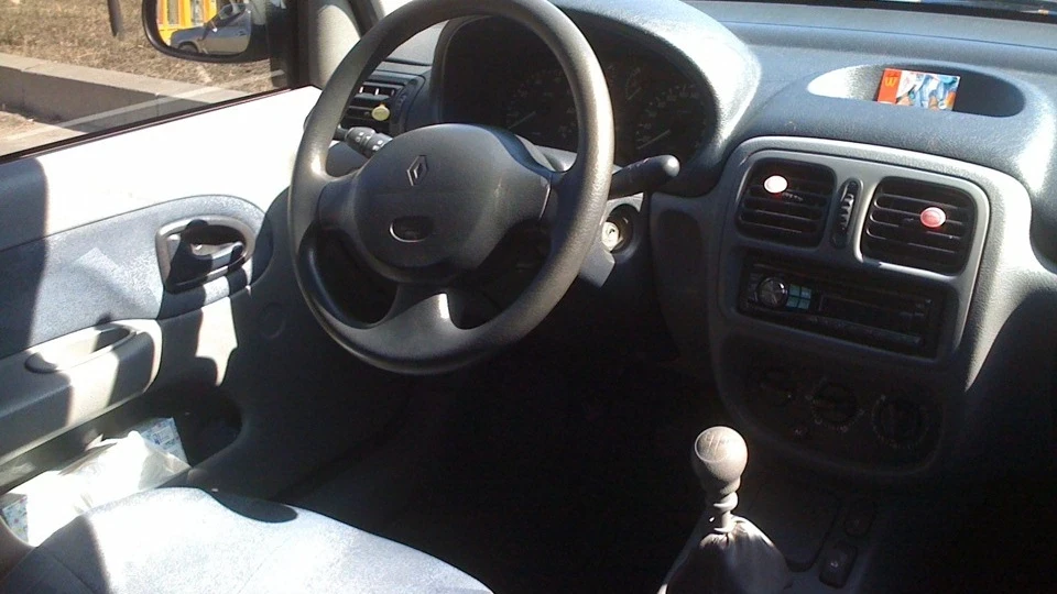 Renault Clio Symbol Ластівка 3.0. 5