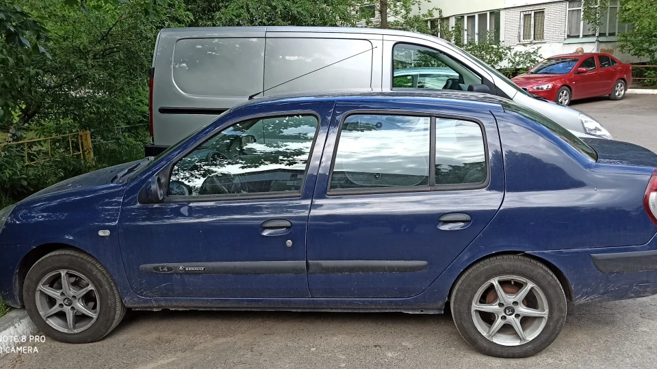 Renault Clio Symbol Синя 2
