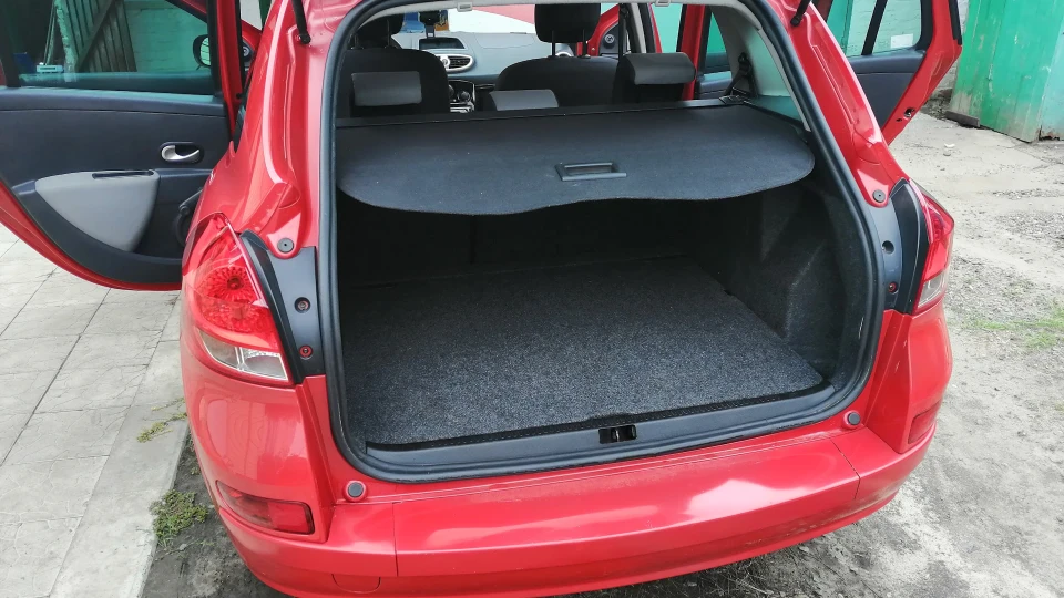 Renault Clio 1.2 червоний грант тур 4