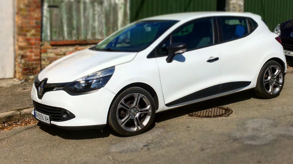Renault Clio C7IO 4
