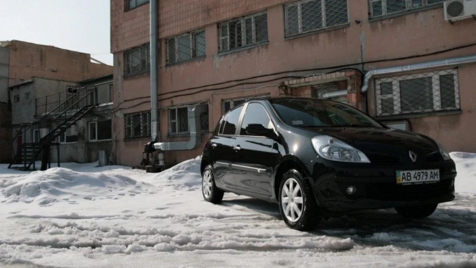 Renault Clio Чорна проноза 4