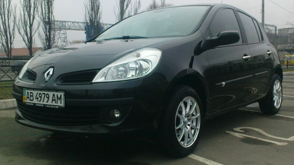 Renault Clio Чорна проноза 5