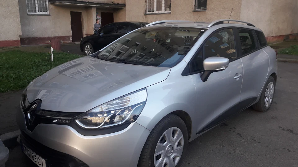 Renault Clio estate navi
