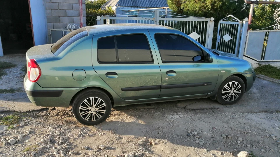 Renault Clio Малютка всього 74л.с