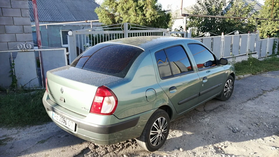 Renault Clio Малютка всього 74л.с 2