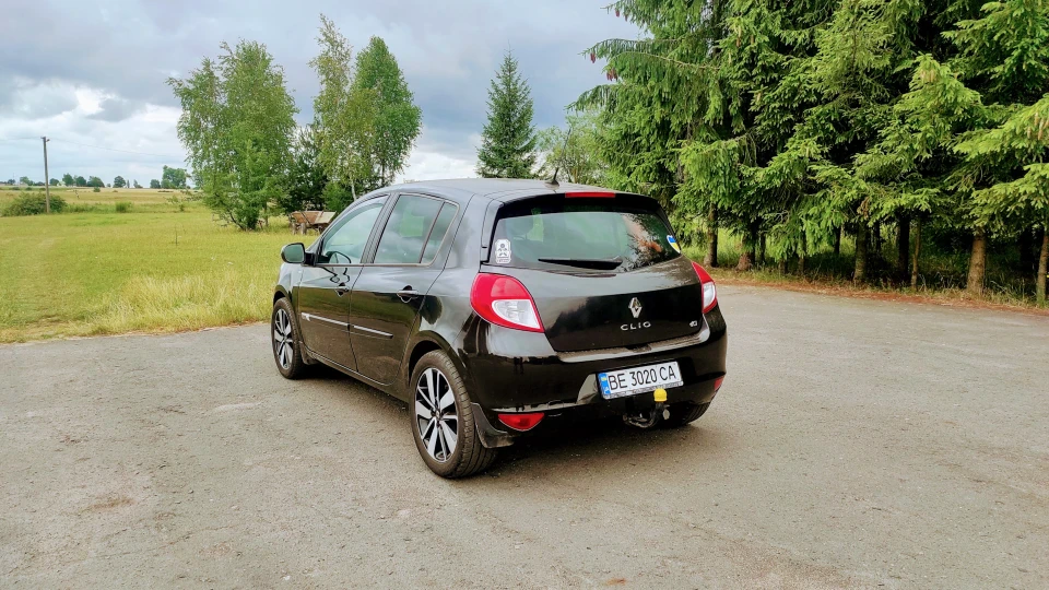 Renault Clio ~ Night Fury 3