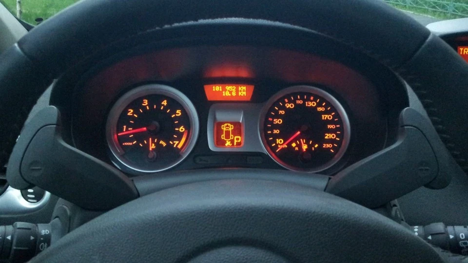 Renault Clio Помідорна ключка