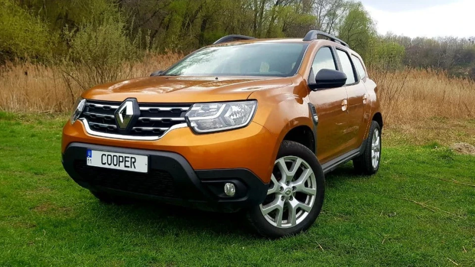 Renault Duster Desert Orange R18