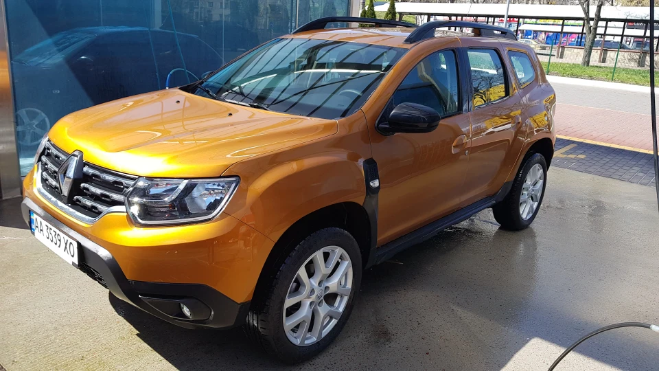 Renault Duster Desert Orange R18 5