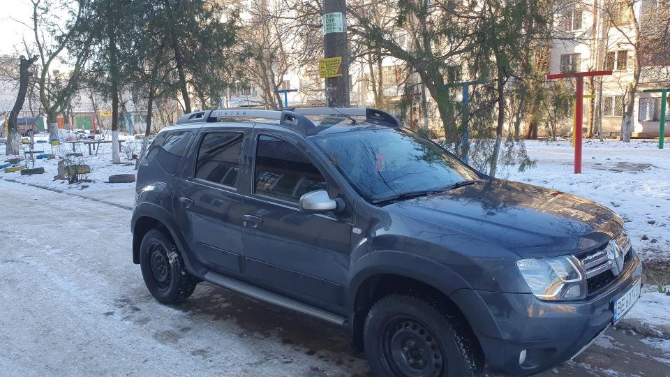 Renault Duster Сіра ракета
