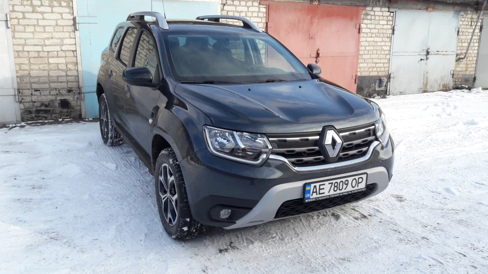 Renault Duster сірий металік 2