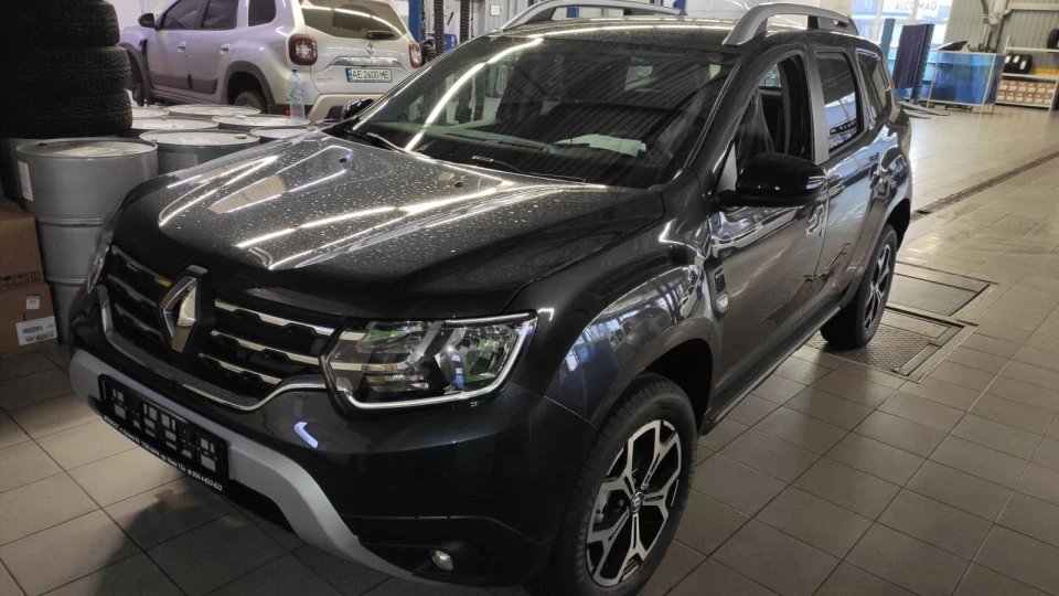Renault Duster сірий металік 5