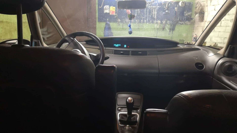 Renault Espace чорнище 3