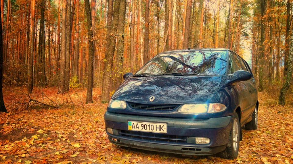 Renault Espace Life in Plastic 2
