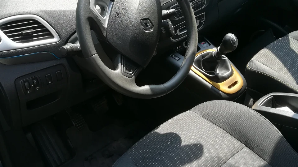 Renault Grand Scenic 1.4 бензин 130к.с. 2