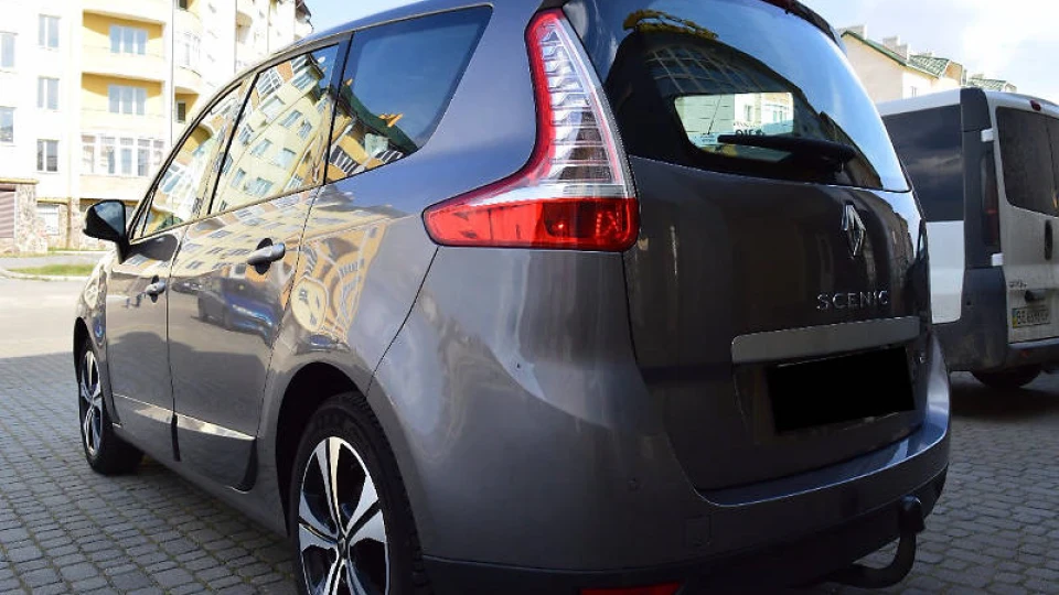 Renault Grand Scenic 1.5 dci BOSE 2