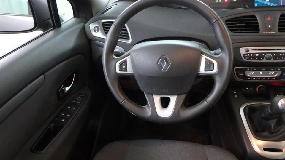 Renault Grand Scenic 1,5 дизель 110 к.с., хутро 3