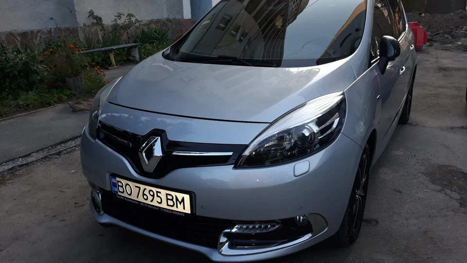 Renault Grand Scenic 1.6 dci r9m 3