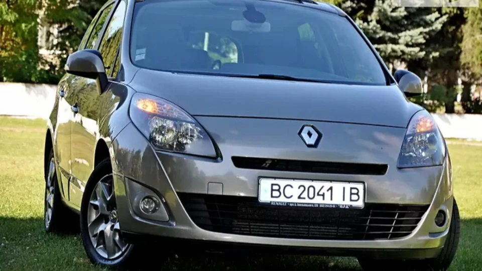Renault Grand Scenic 1.9 dci 2