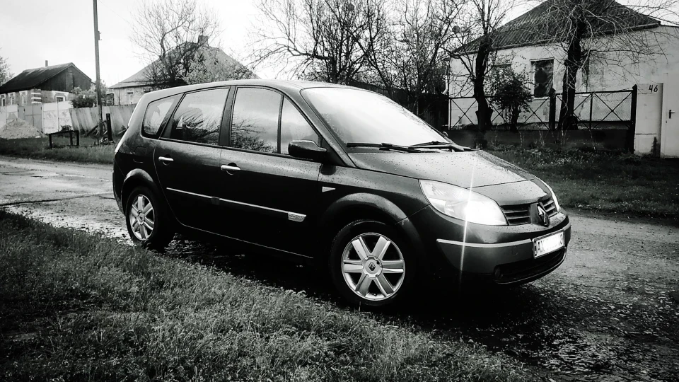 Renault Grand Scenic 2.0, бензин 135л.с. F4R