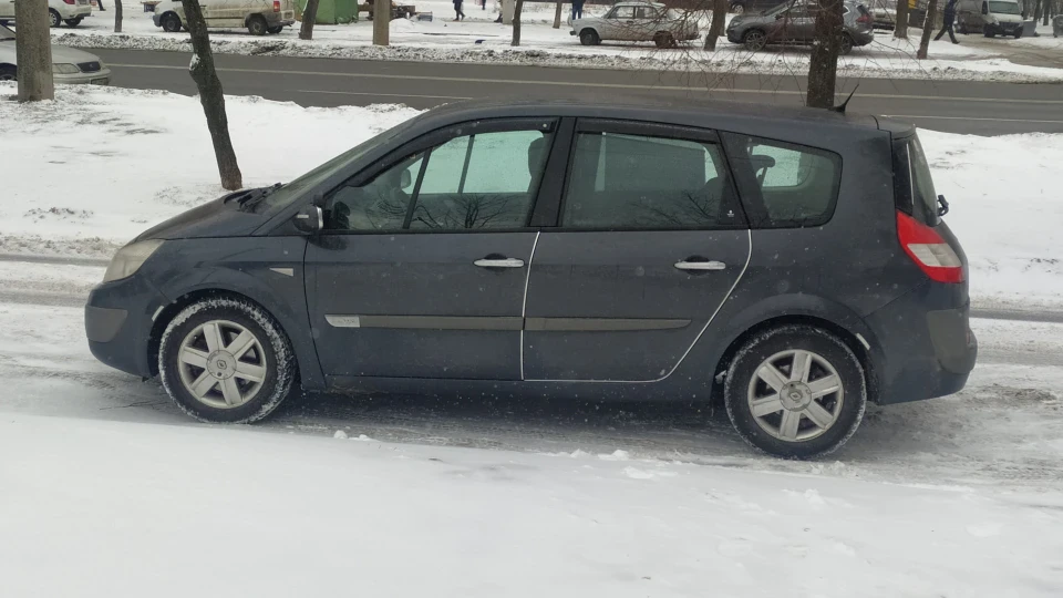 Renault Grand Scenic 2.0, бензин 135л.с. F4R 2