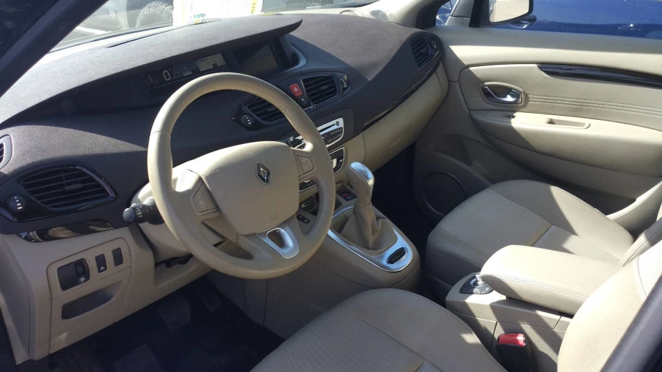 Renault Grand Scenic 2.0 dci Privilege 3