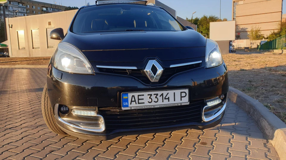 Renault Grand Scenic 2.0 турботрактор 4