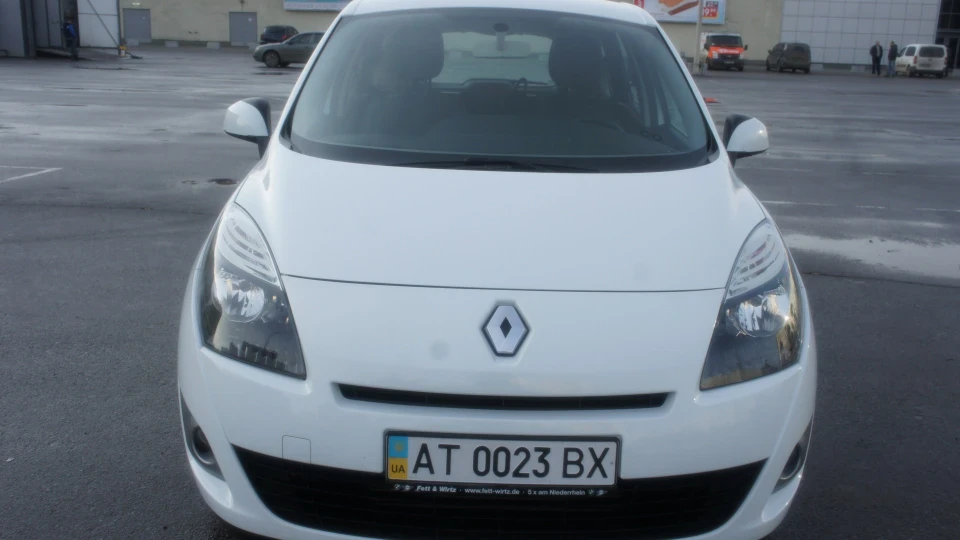 Renault Grand Scenic 2011 EDC 3