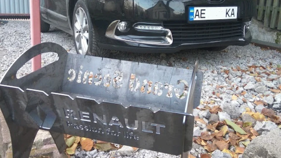 Renault Grand Scenic Black star 5