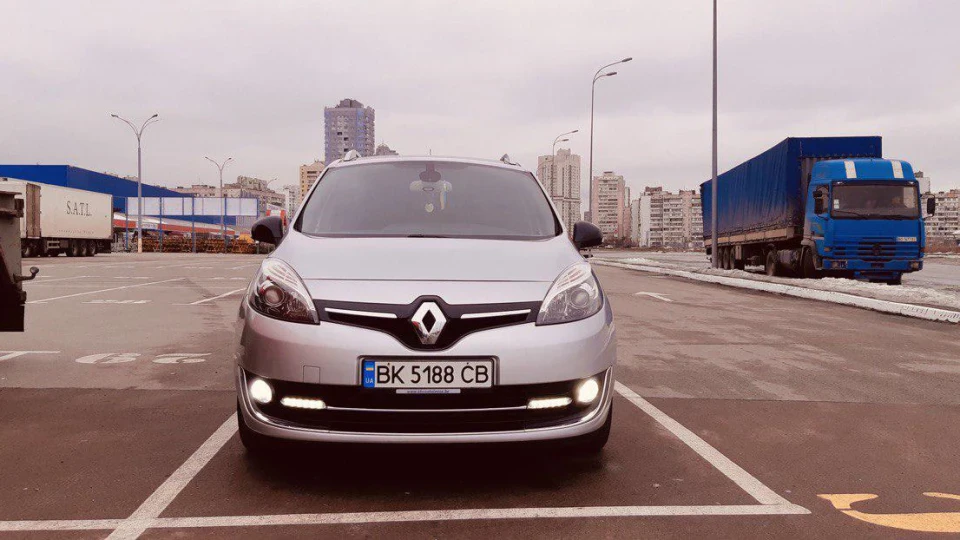 Renault Grand Scenic Bose 3