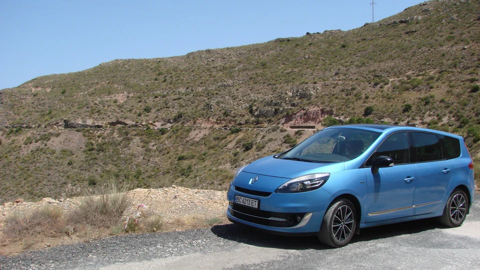 Renault Grand Scenic колір літа та моря 4