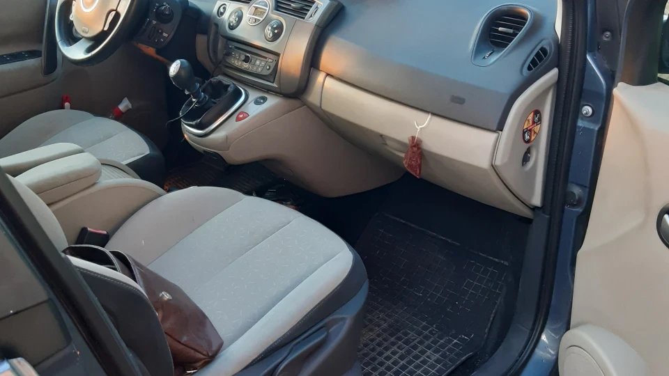 Renault Grand Scenic GrandFather 2